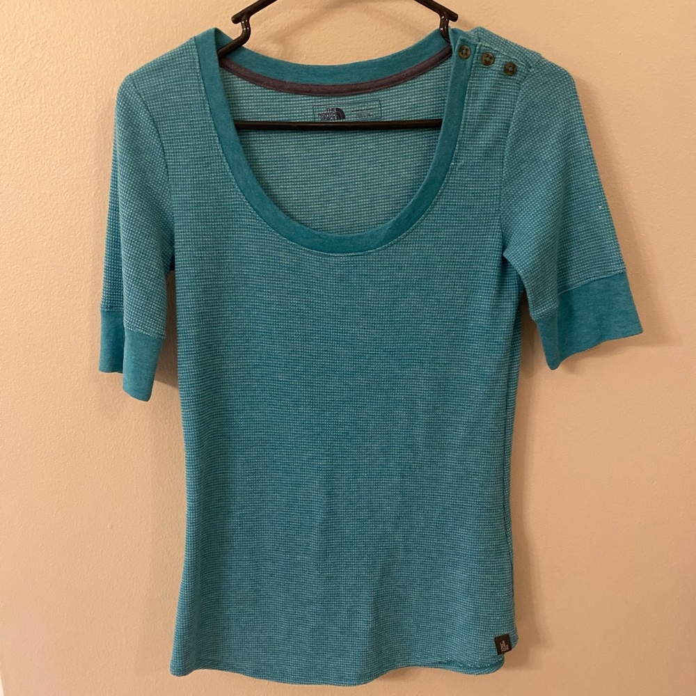 The North Face - short sleeve shirt